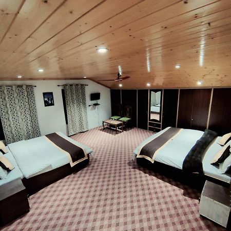 Sheesha Residency Hotel Srinagar  Exterior photo