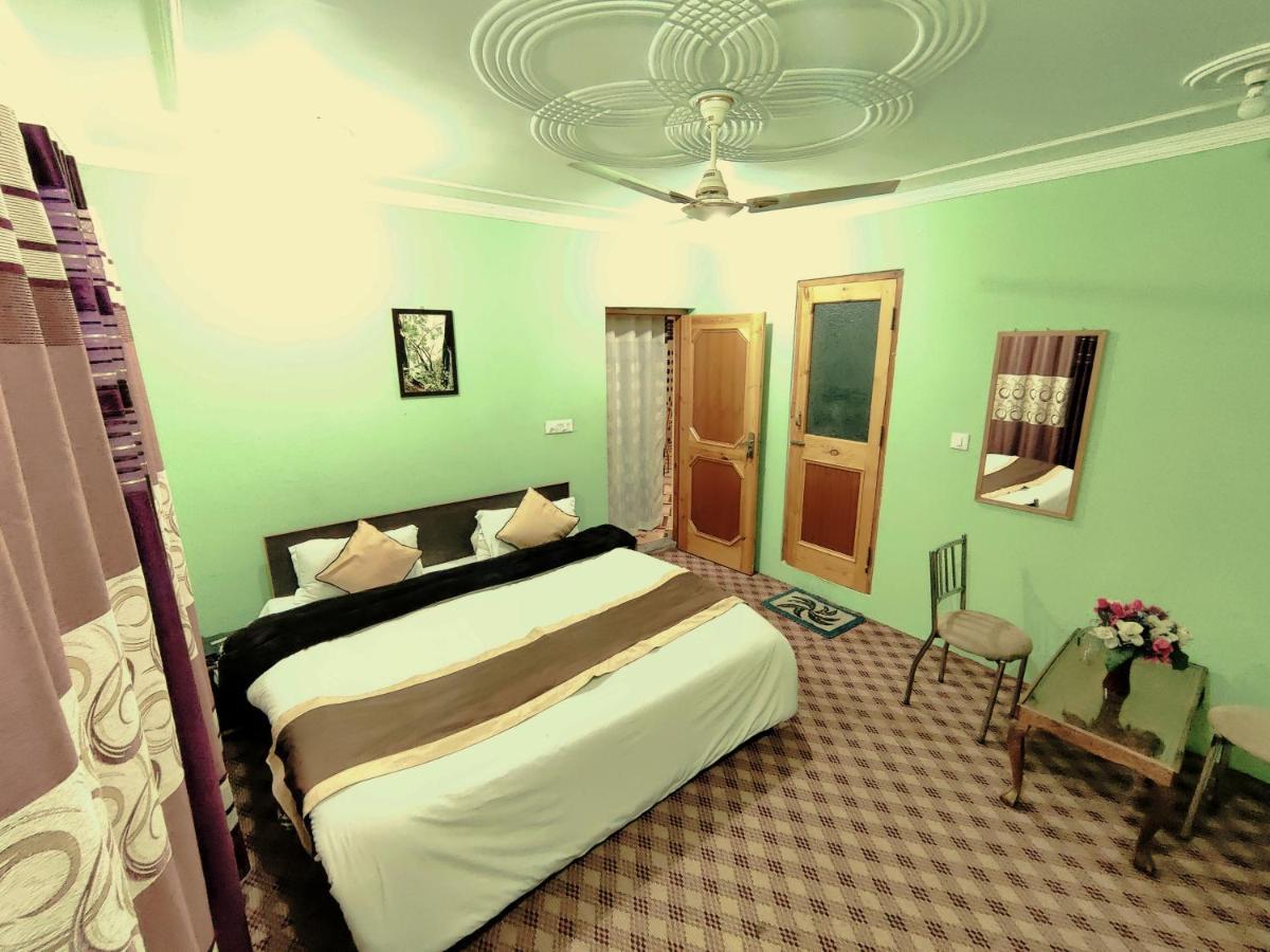 Sheesha Residency Hotel Srinagar  Exterior photo