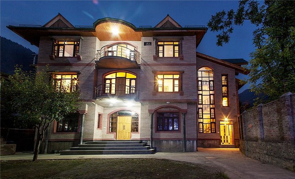 Sheesha Residency Hotel Srinagar  Exterior photo